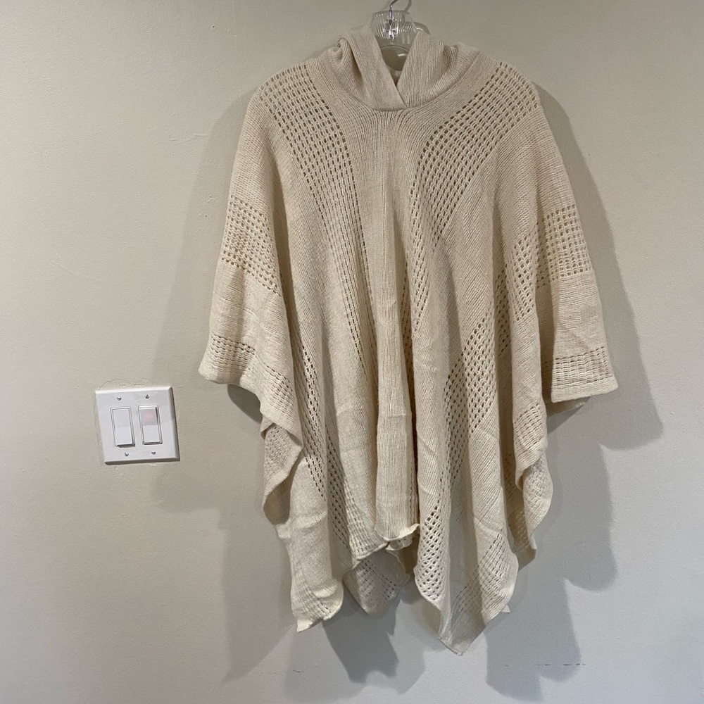 Women's SO Hooded Knit Sweater Poncho OSFM.